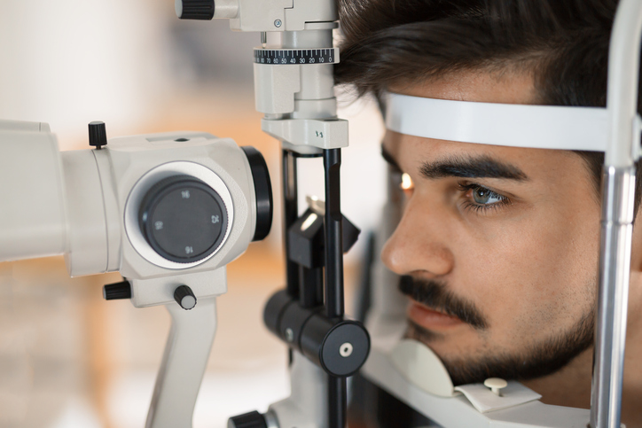 Examination with a slit lamp
