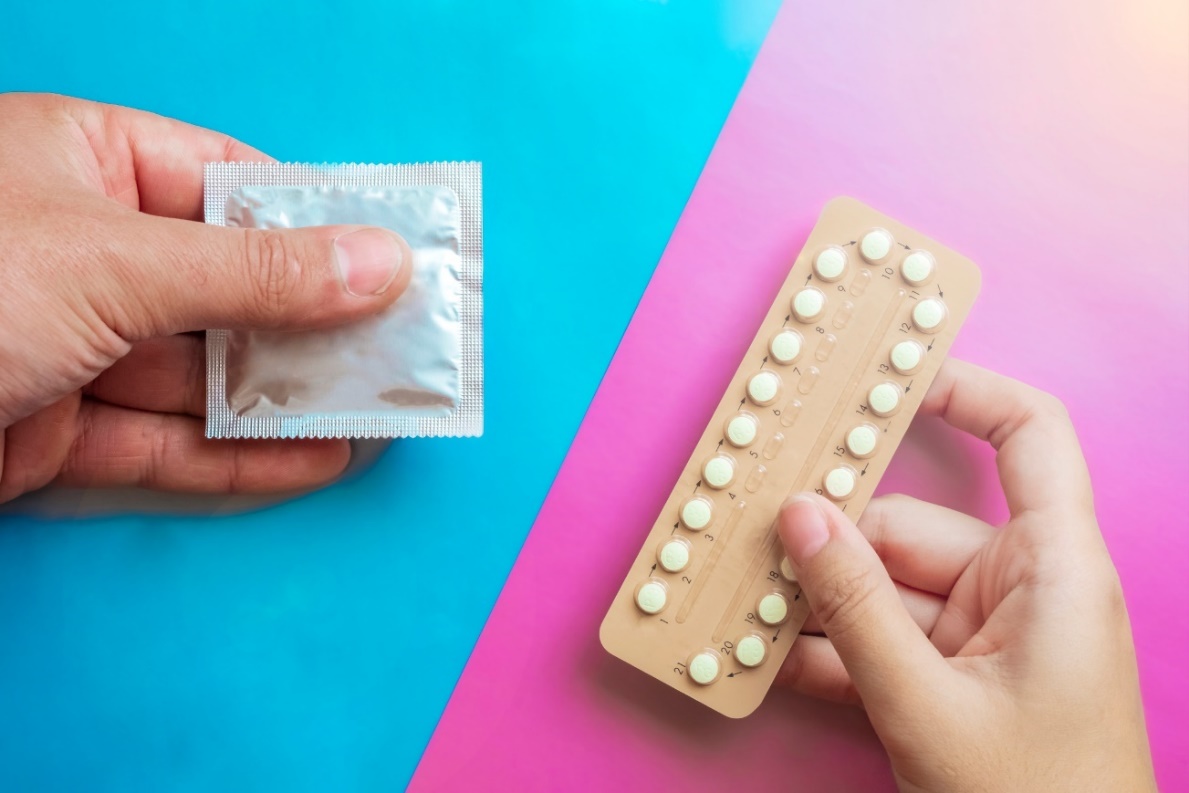 Sexual protection. Condom and hormonal contraception