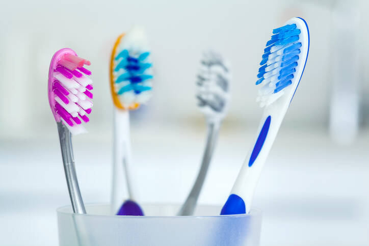 How to choose the right toothbrush and why is the right choice important?