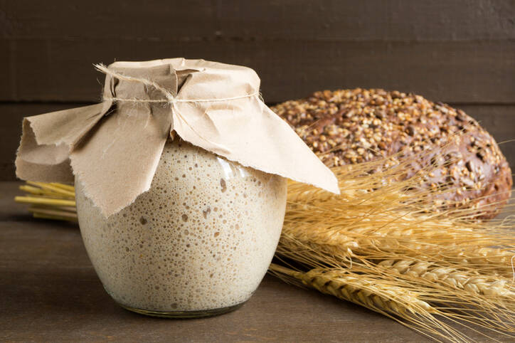 Recipe for homemade sourdough: How to grow it + Facts and myths about sourdough