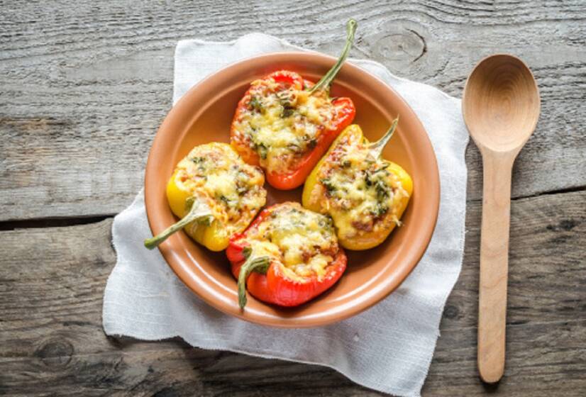 Healthy recipe from fresh paprika: How to make stuffed roasted peppers?