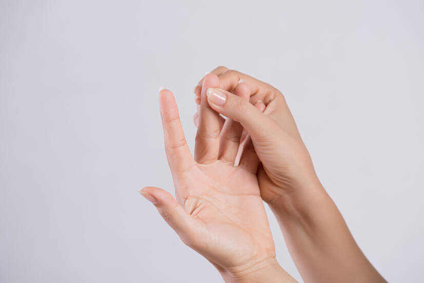 Shooting pain in fingers and toes: Causes, Symptoms, Treatment