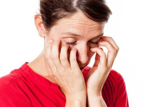 Itchy eye: what causes it? What helps with itching?