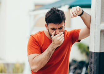Vomiting of blood, haematemesis: what are its causes (fresh or digested blood)?
