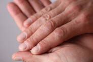 How to care for hands? 3 steps: washing, disinfecting, creaming