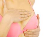 Breast pain during and outside the menstrual cycle? Causes and solutions