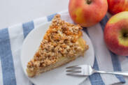 Fit apple pie? Try the recipe from sponge cake, with custard and cottage cheese
