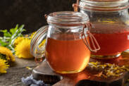 Homemade dandelion honey? Here's our recipe