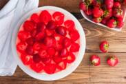 Recipe for healthy strawberry cheesecake with mascarpone