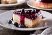 Healthy blueberry cheesecake? Try the recipe with cottage cheese and mascarpone